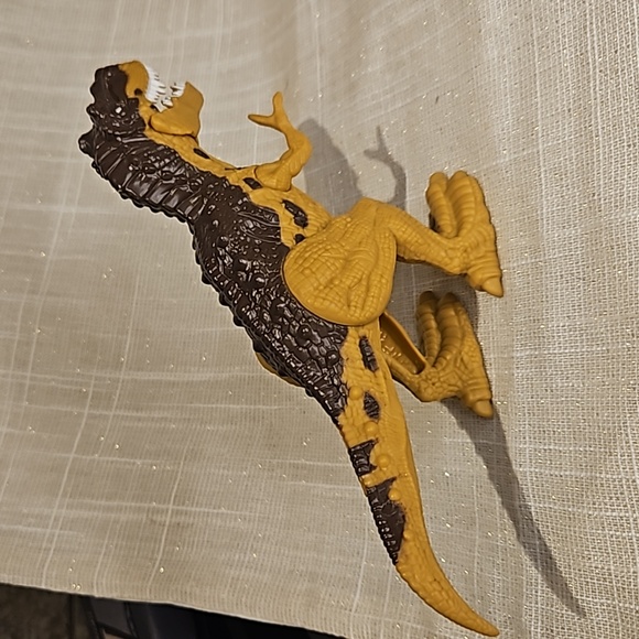 T-Rex Dinosaur Toy Figure - Picture 3 of 8